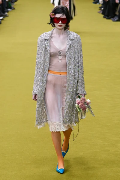 Look 52